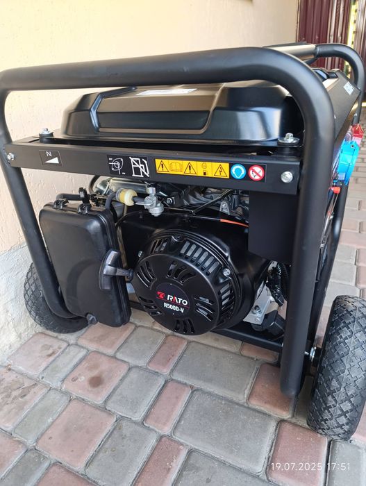 8,5кВт (230V/400V)  двопаливний.