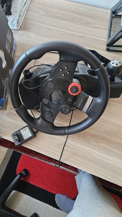Kierownica Logitech Driving Force GT – używana sporadycznie