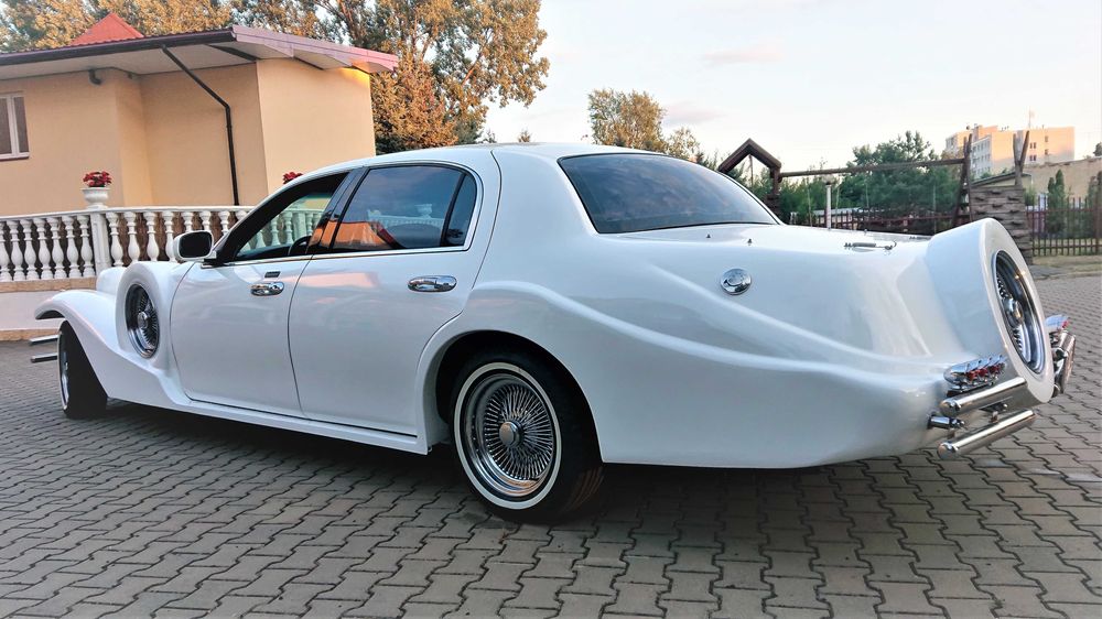 Auto do ślubu Excalibur Retro na wesele