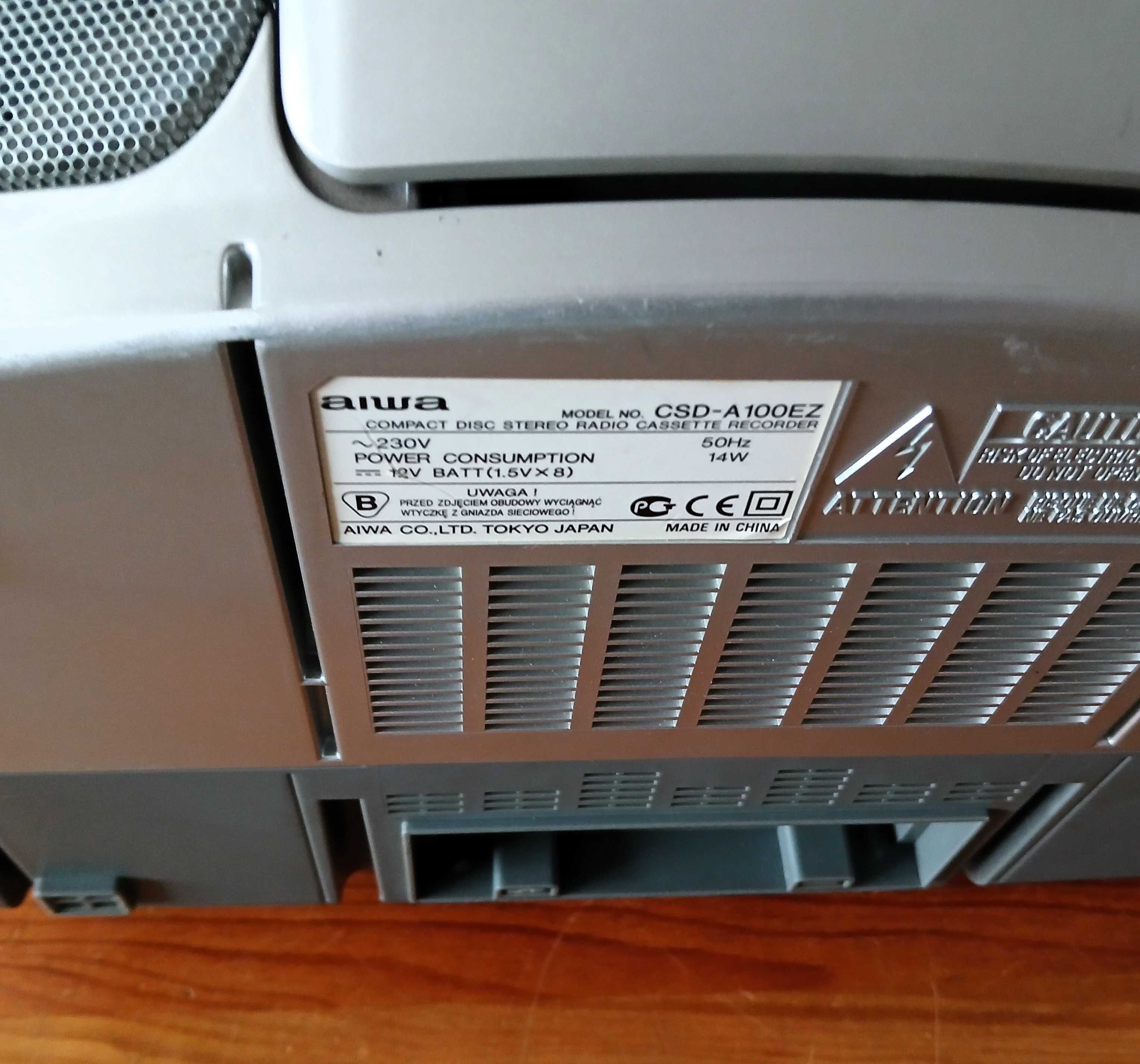 Rádio  Aiwa modelo CSD A100