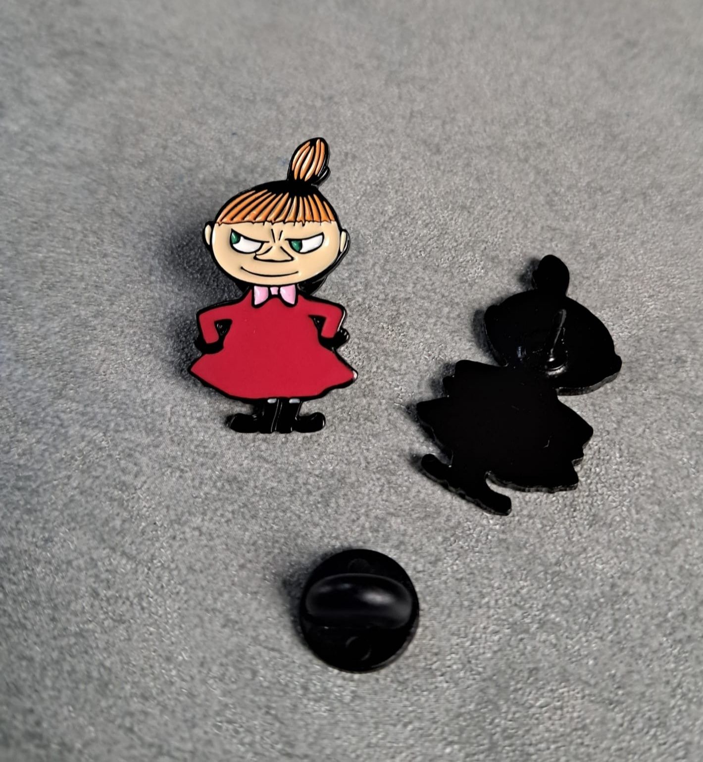 Mała Mi pin przypinka broszka dolina Muminków Muminki