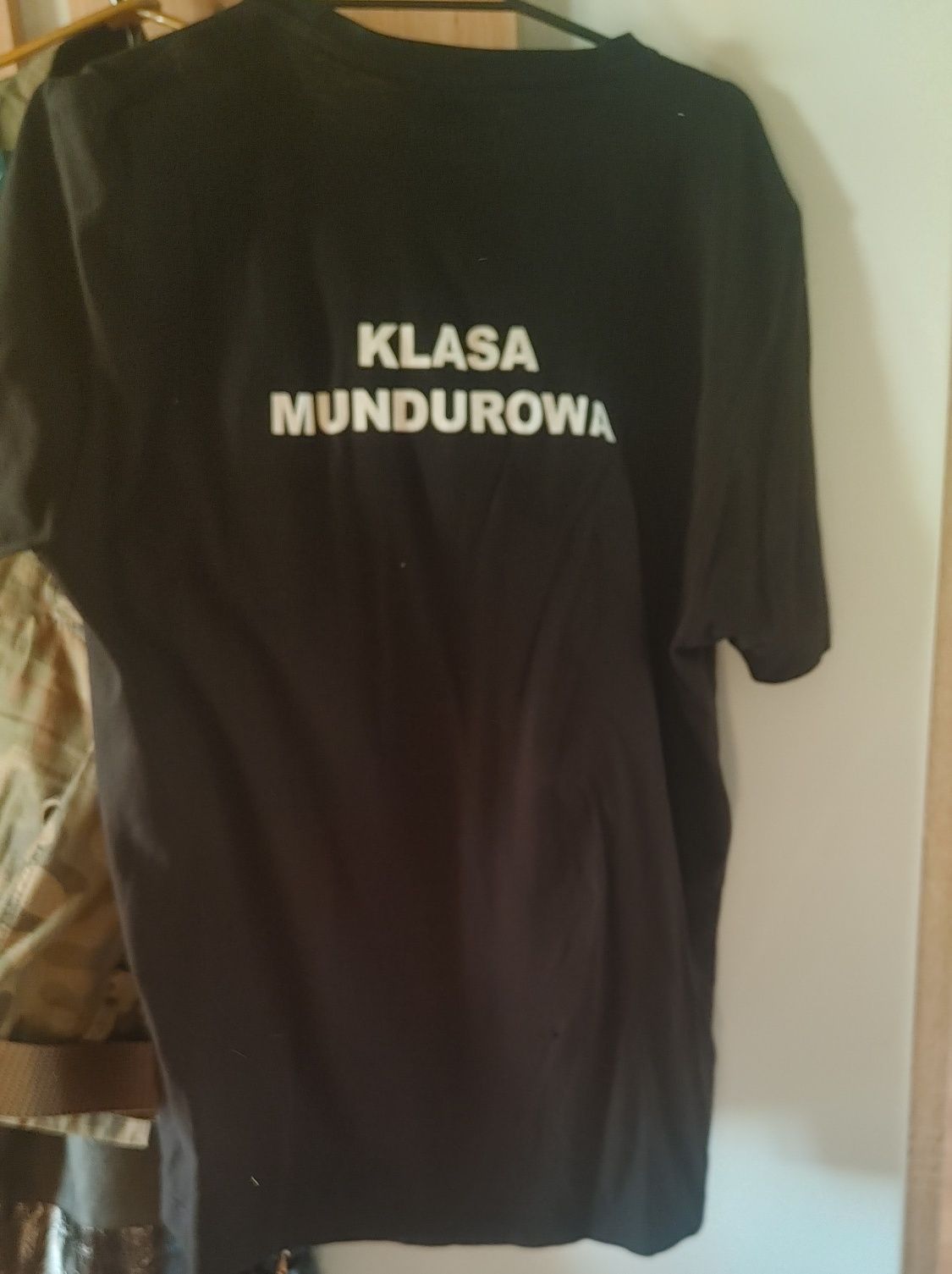 Mundur dla klas mundurowych.