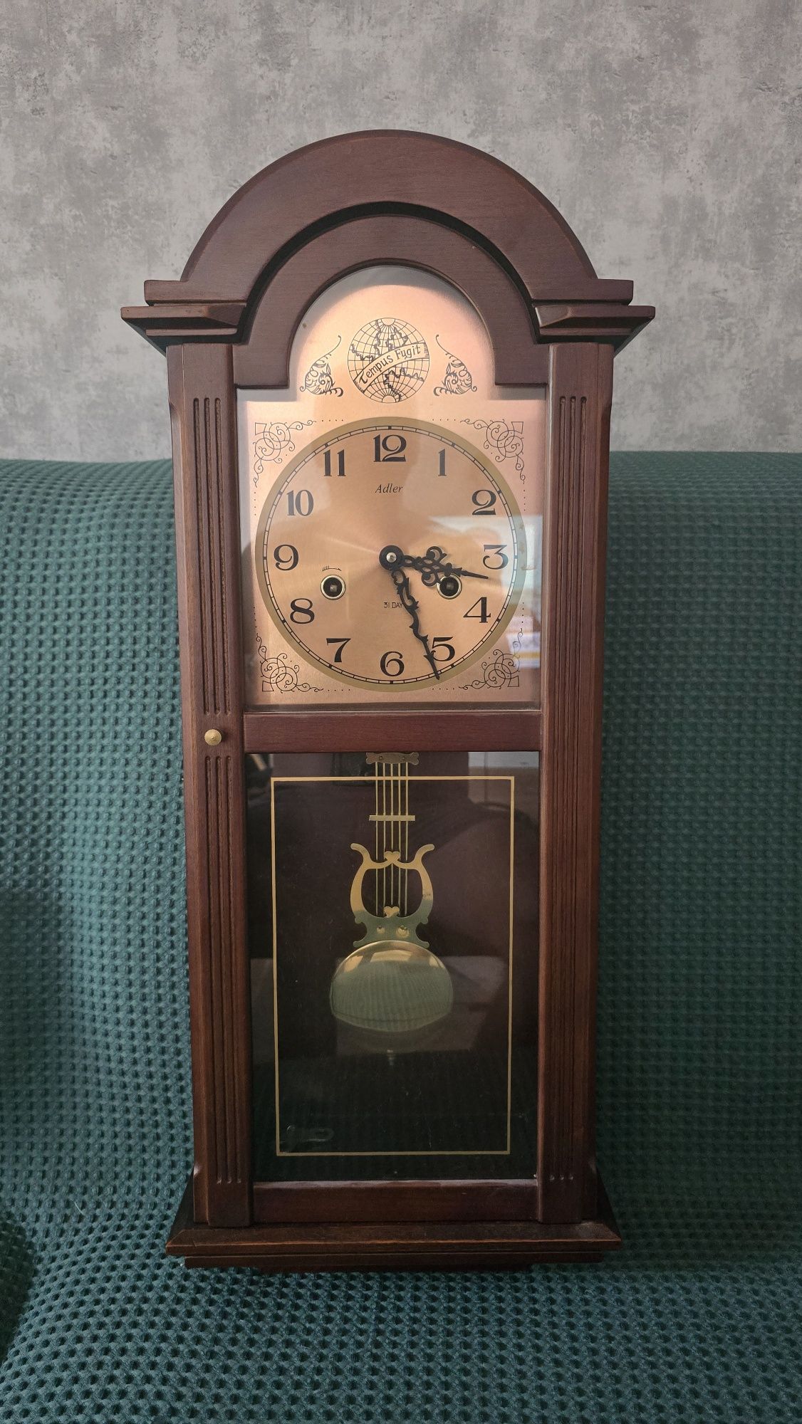 Zegar ścienny mechaniczne, retro