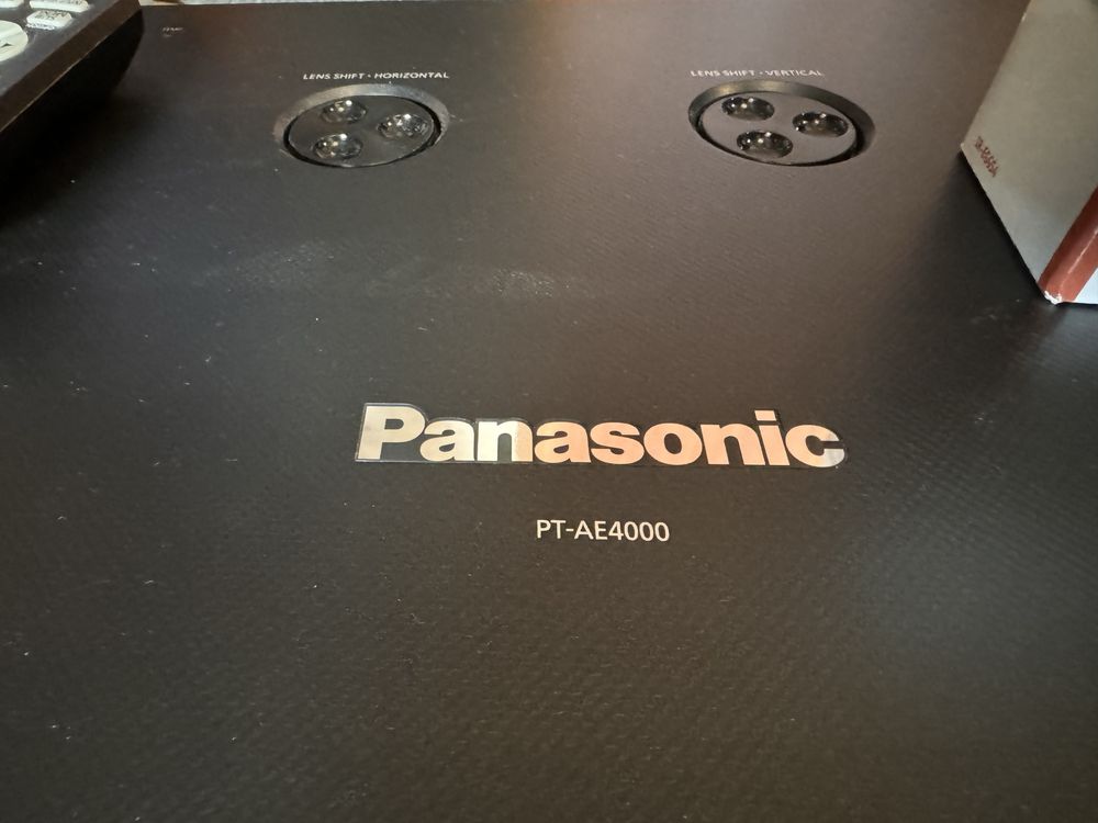 Projektor Panasonic PT-AE4000 komplet hdmi pilot ekran