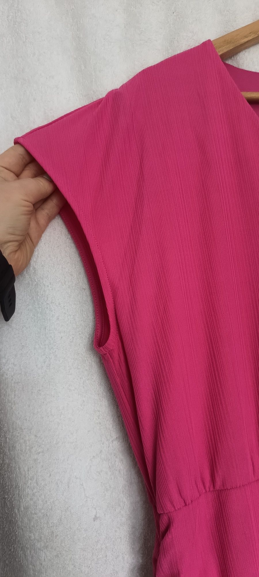 Różowa wizytowa sukienka komunia wesele Vila r.44 nowa z metką