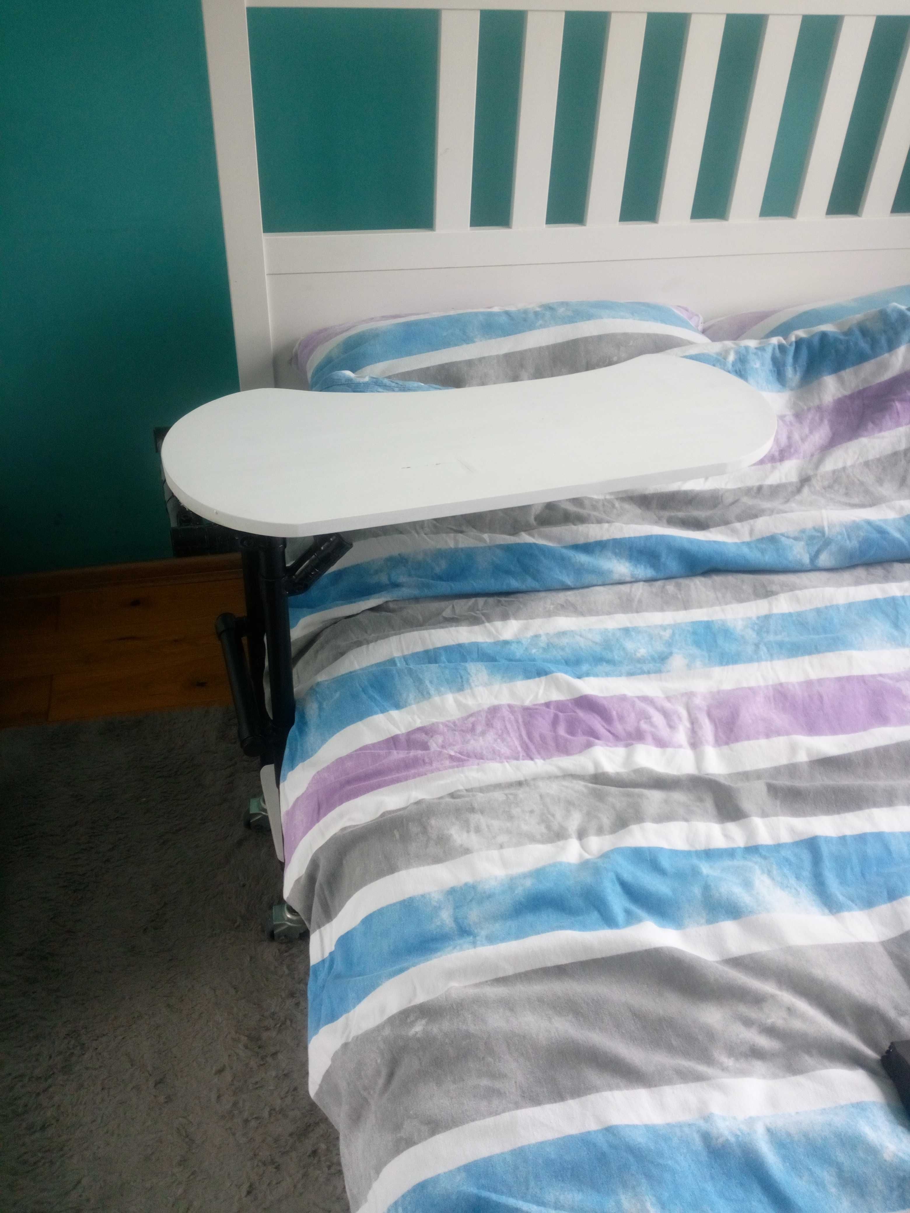 Stolik składany do łóżka kanapy