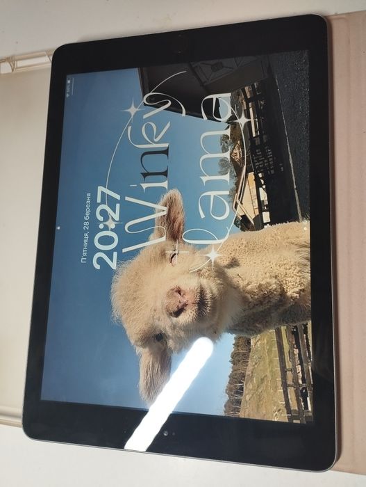 Продам айпад 5 покоління на 32гб