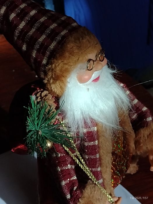 Piękny Mikołaj na Święta. Figurka