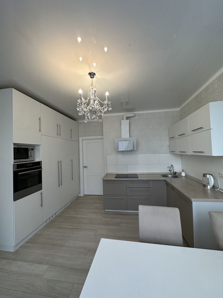 Продаж квартири Григоренка,20 Позняки Осокорки 3 окремі кімн, 3 поверх