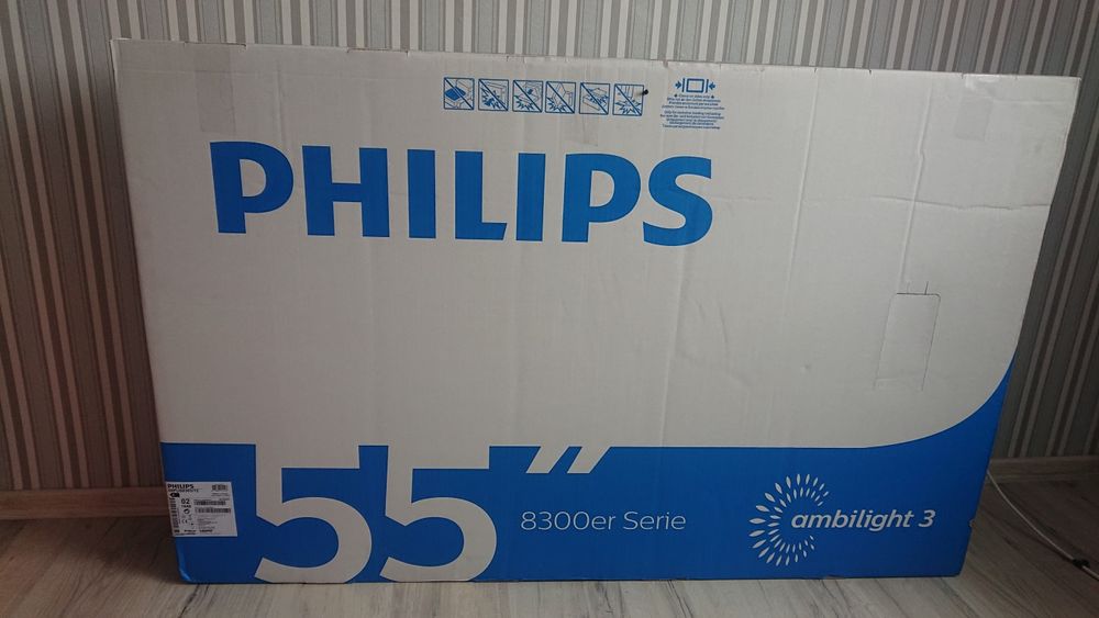 Telewizor 4K Ambilight 3 stronny Philips 55PUS8303/12