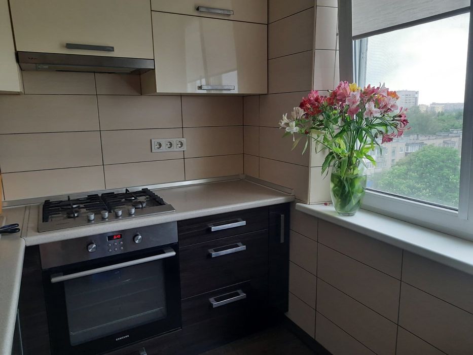 Посуточно и почасово м. Холодная гора. Госпиталь.