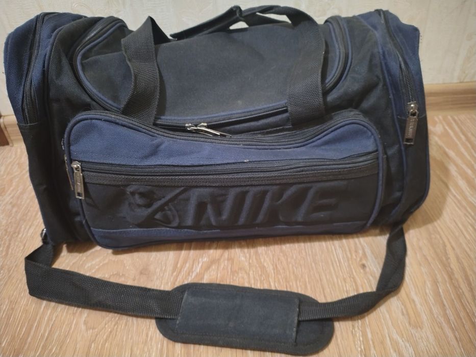 Сумка дорожна. Валіза. Чемодан.