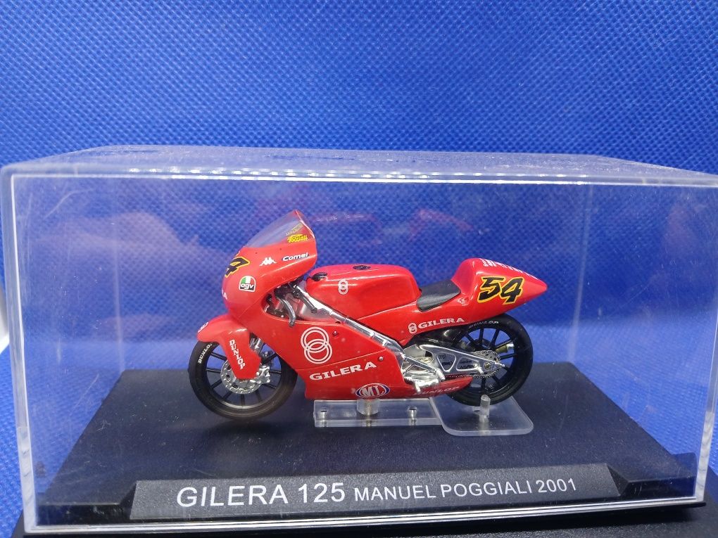 Miniaturas  de Moto GP  escala 1:23 8 Modelos diferentes