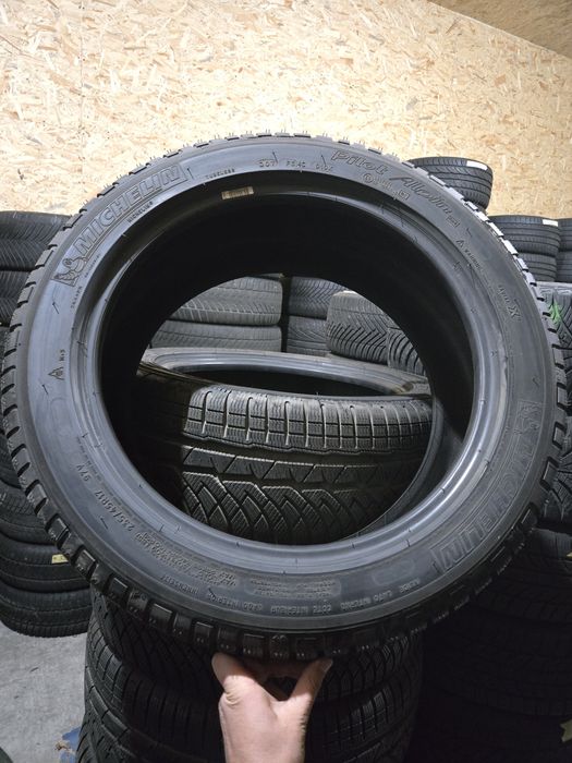 235/45R17 Michelin pilot lpin PA4