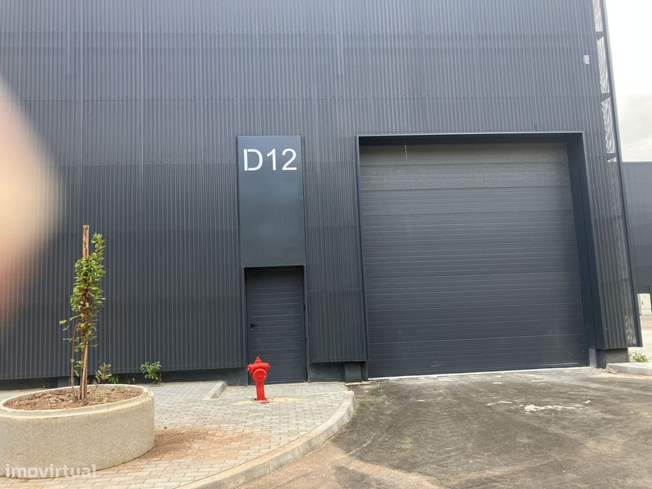 Aluguer de Armazéns - Alugado