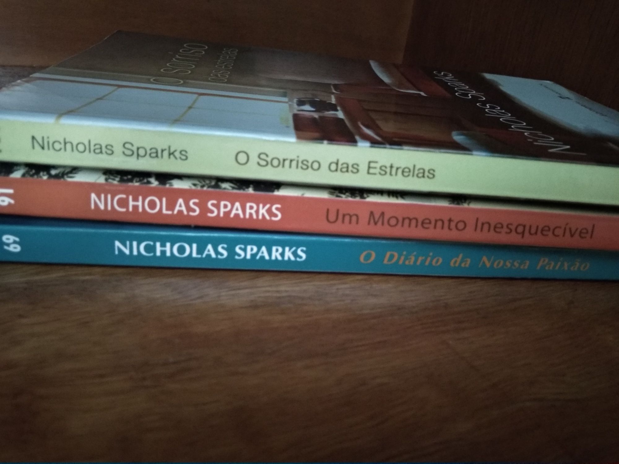 Três livros de Nicholas Sparks