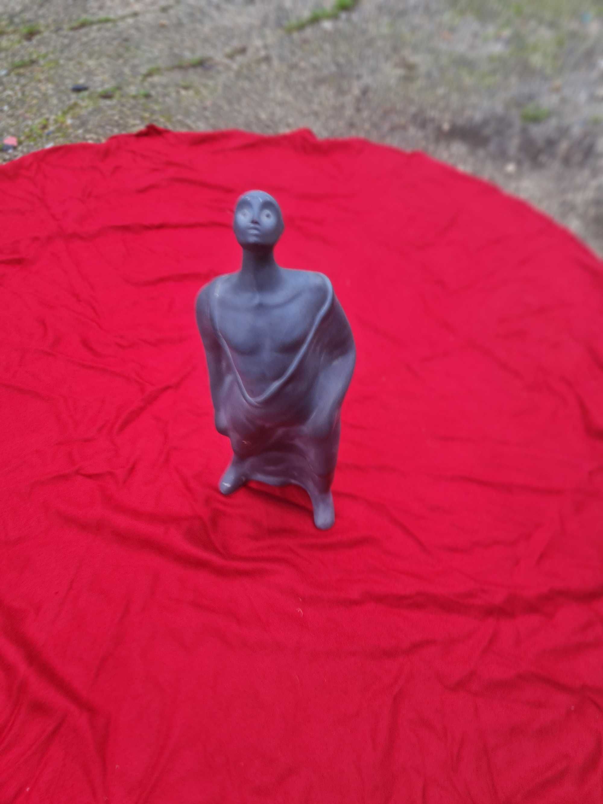Escultura em ceramica Lastra