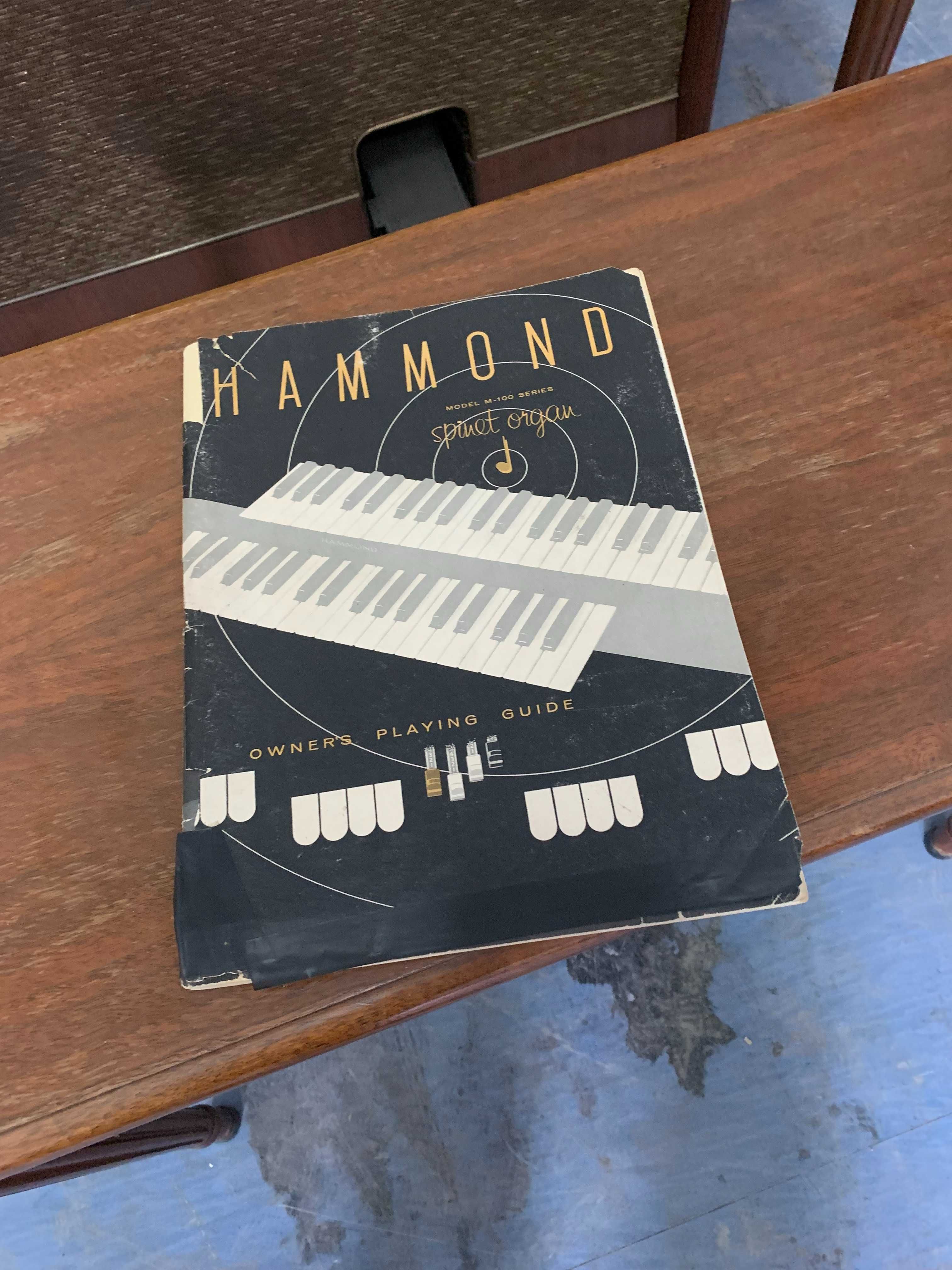 Organy HAMMOND M-111