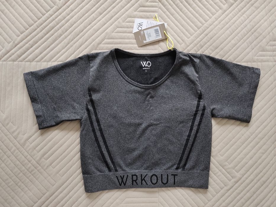Nowy top sportowy WORKOUT, r.M-L