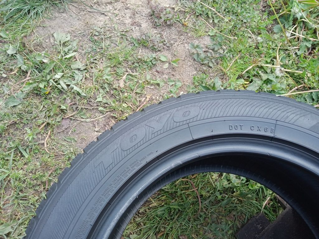 235 55 r17 Toyo Left