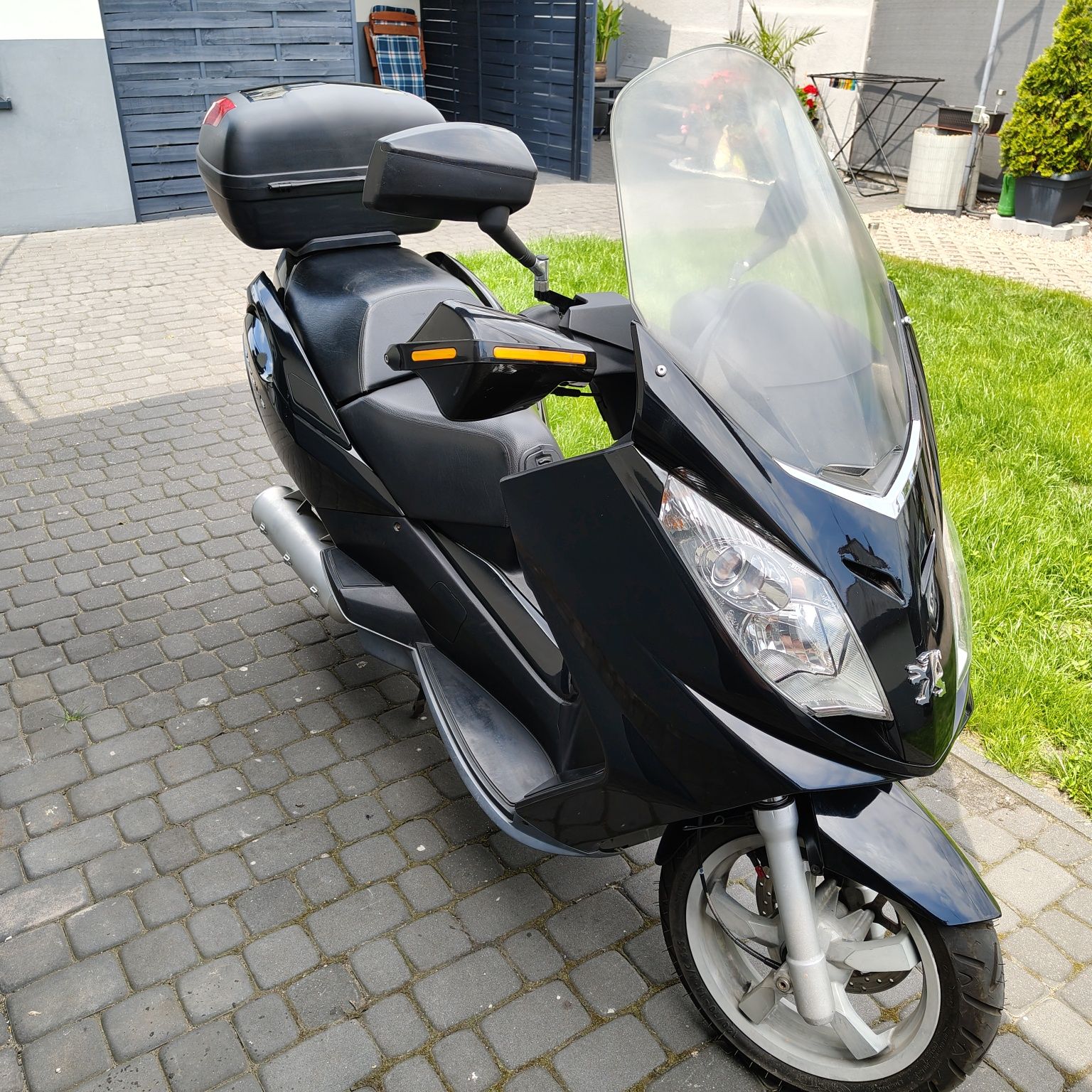 Skuter satelis 125