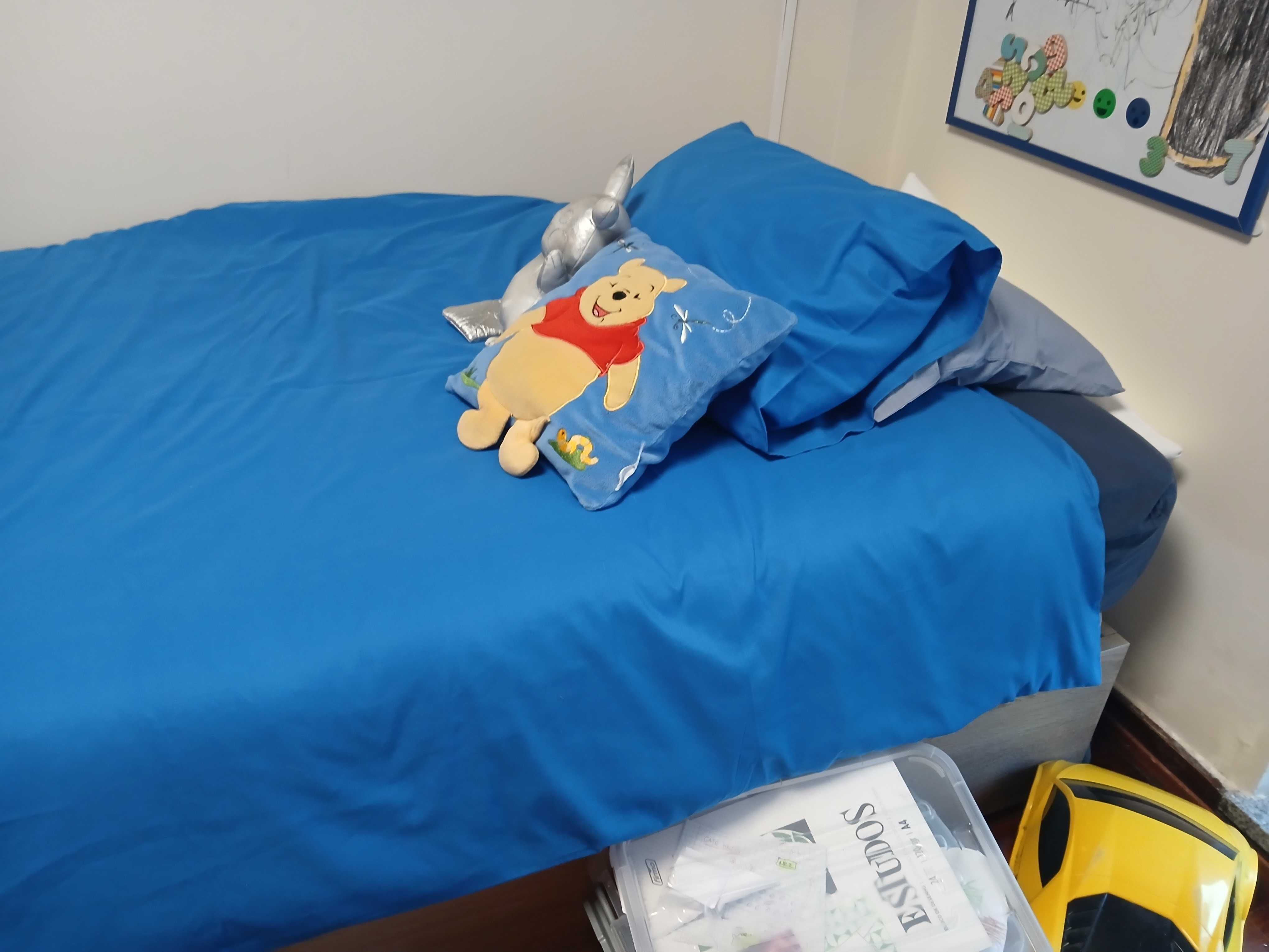Cama solteiro c/ arrumação