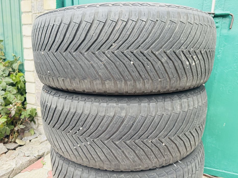 Шини разноширокие michelin cross climate 2 r 19 лето