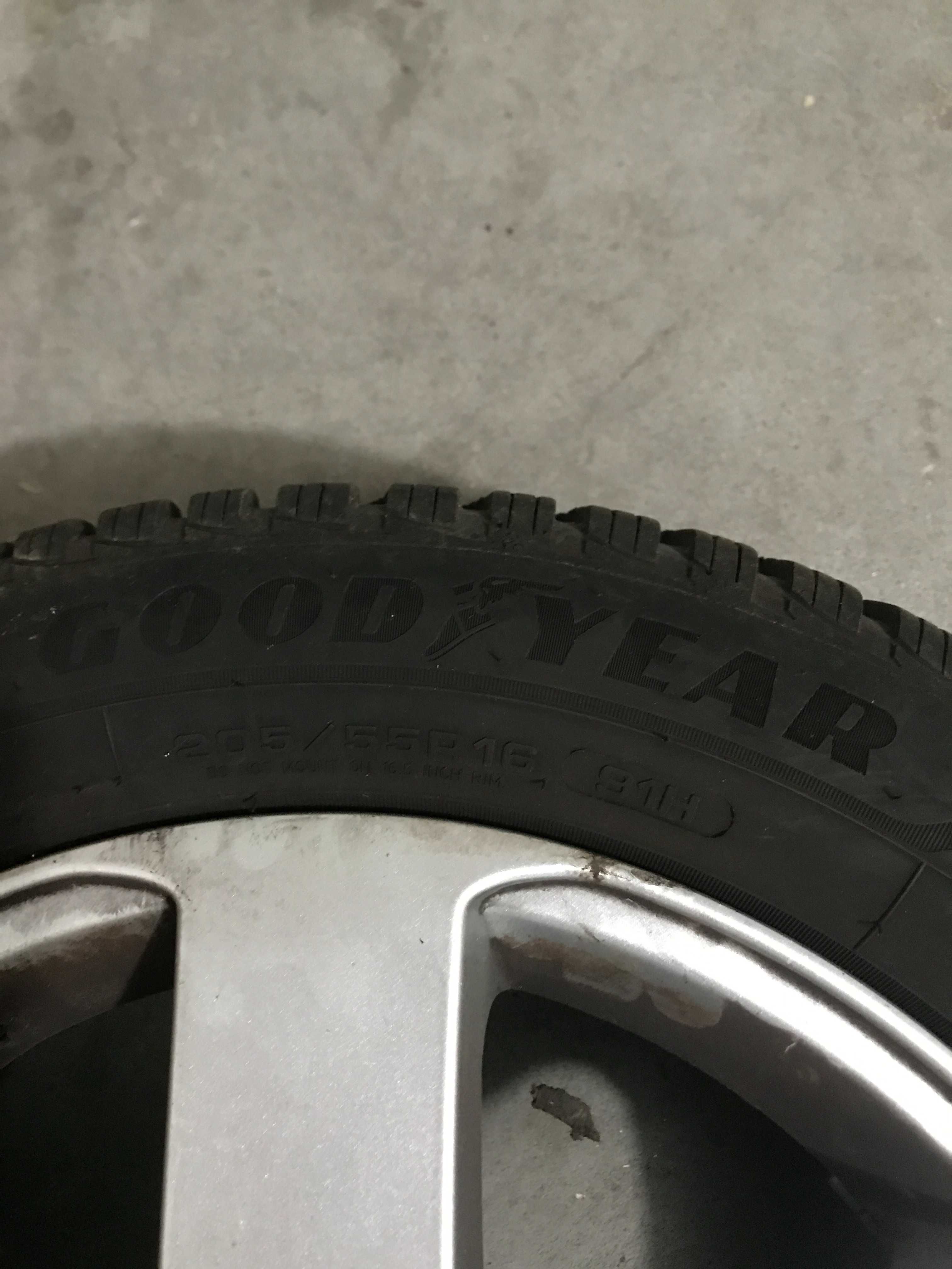 Conjunto 4 Pneus Inverno Goodyear + 4 Jantes  Skoda Octavia