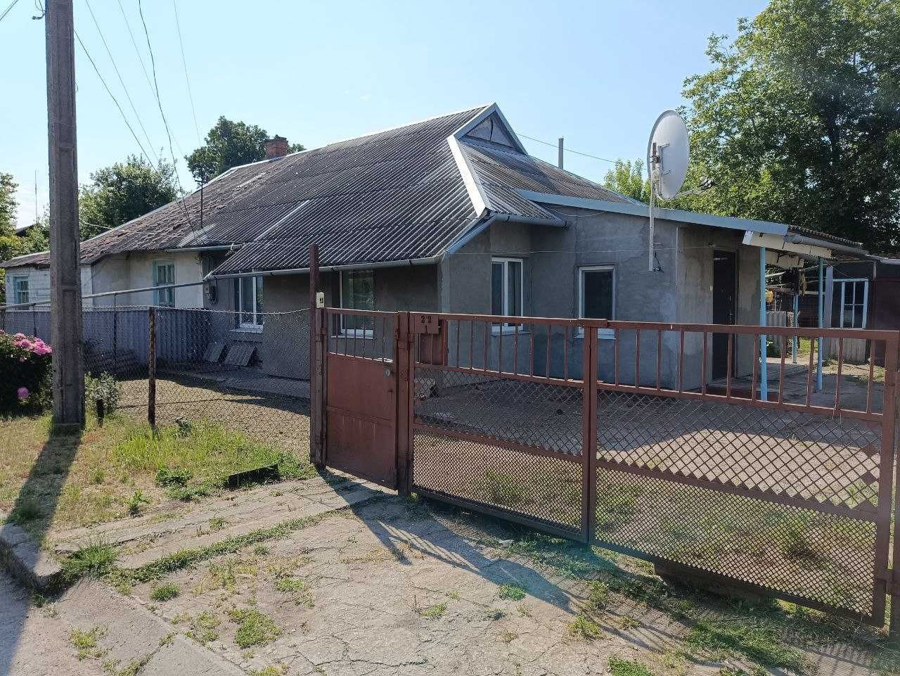 Обміняю на квартиру або продам 1/2 частини будинку в м. В-Дніпровськ