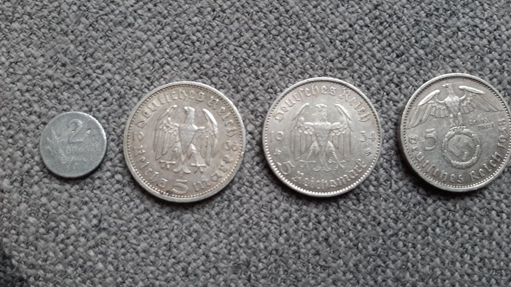 Monety z lat  30