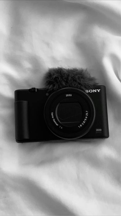 Sony ZV-1F Black – NOVA, nunca usada