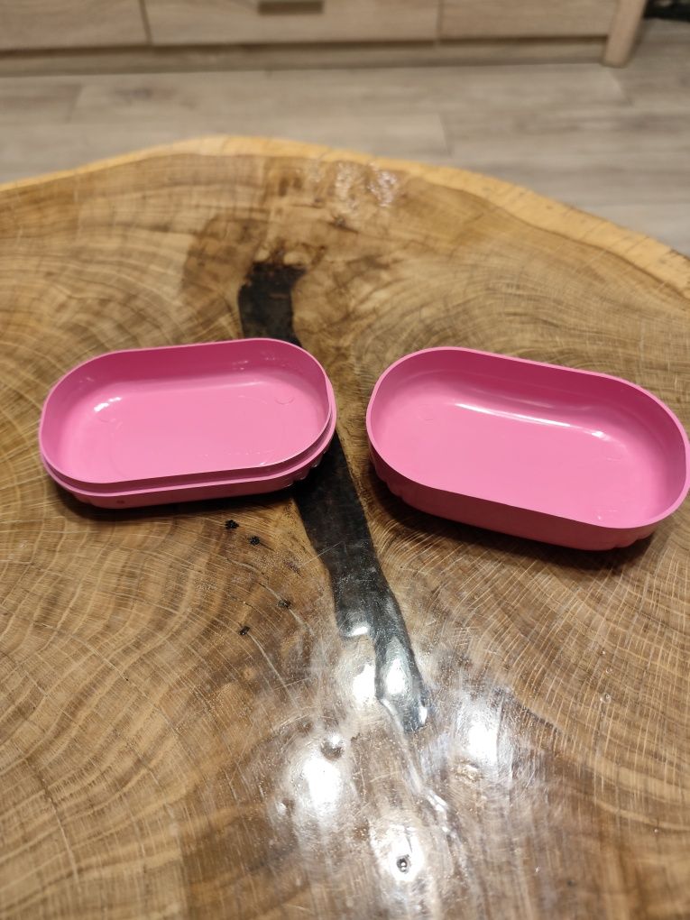 Mydelniczka różowa plastikowa