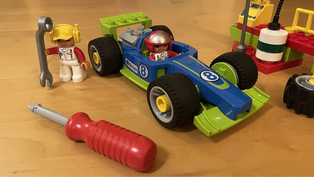 Lego Duplo 6143 Drużyna  wyścigowa formuła