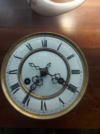 mechanizm zegara FMS ponad 100 lat