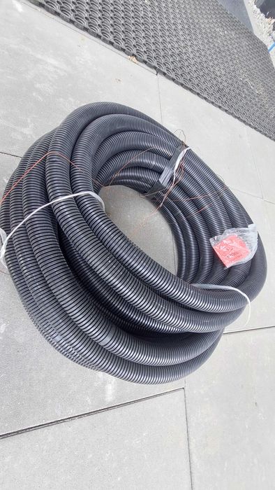 RURA KARBOWANA peszel z pilotem fi 32MM 750N PVC 18 metrów
