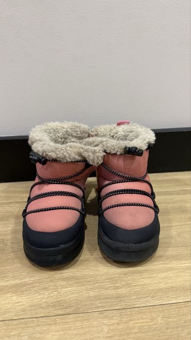 Ciepłe zimowe buty dla dziewczynki