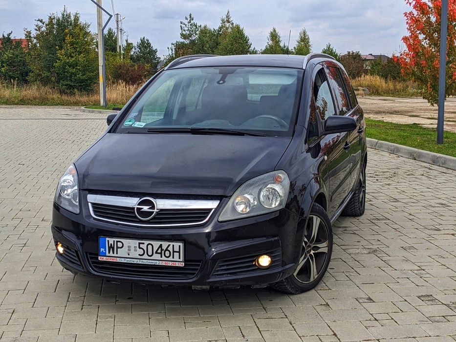 Opel Zefira 1.9дизель мінівен 7 місць 2006р в Україні