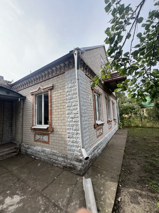 Продам просторий будинок