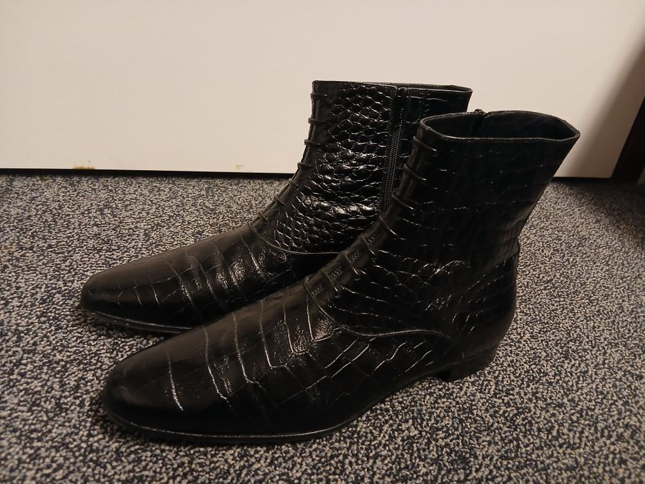 Жіночі ботінки ( натуральна лакована шкіра)