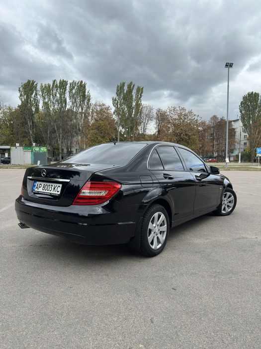 Мерседес С200 w204 2011г.в