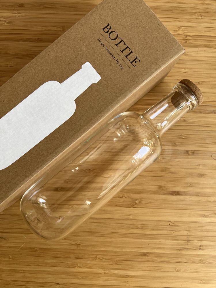 Butelka z naturalnym korkiem HAY ręcznie formowane szkło