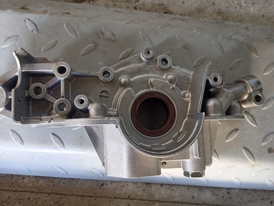 Масло насос Hyndai Tiburon