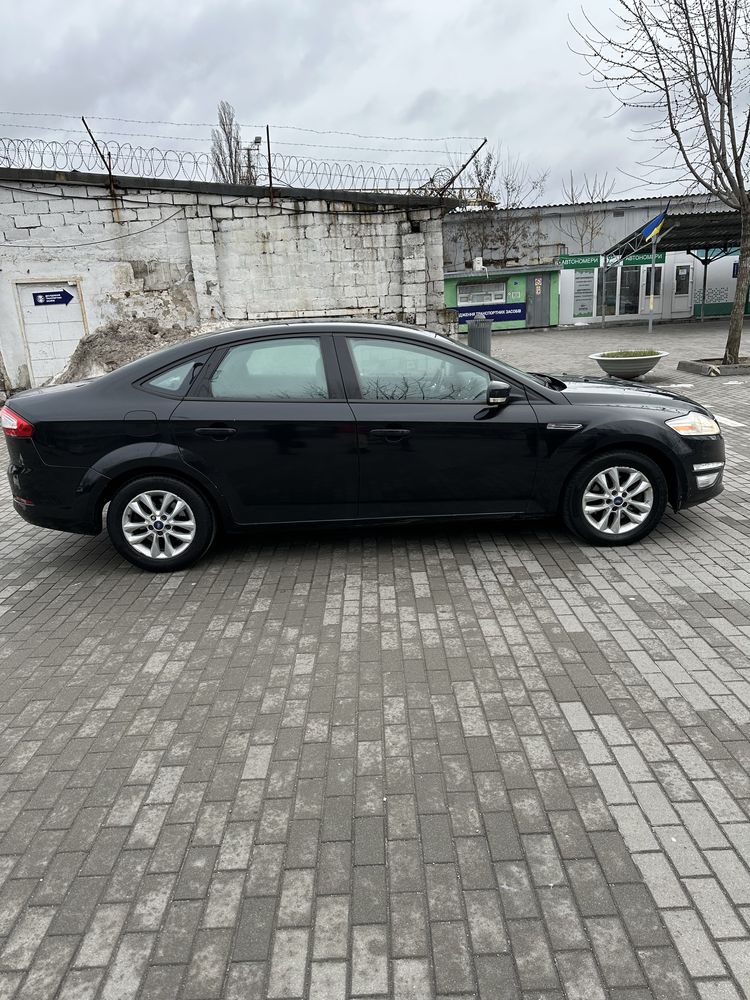 Ford Mondeo 2012 рік