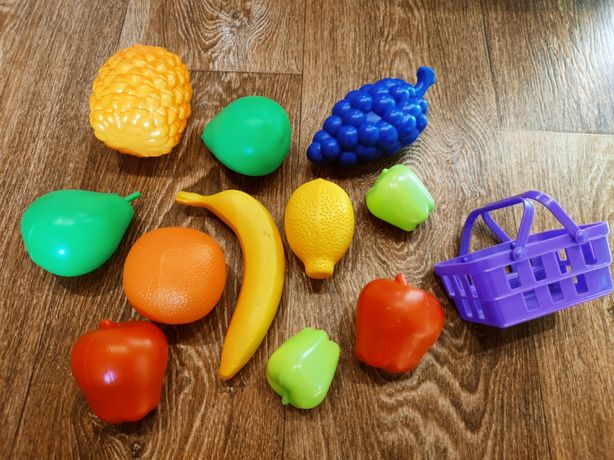 Набір фруктів+ корзинка , іграшки