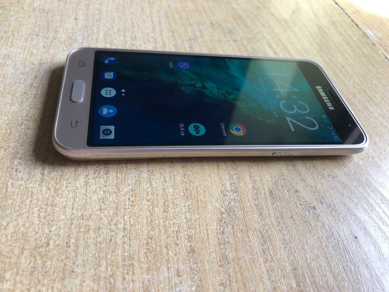 Samsung Galaxy J3 SM-J320FN