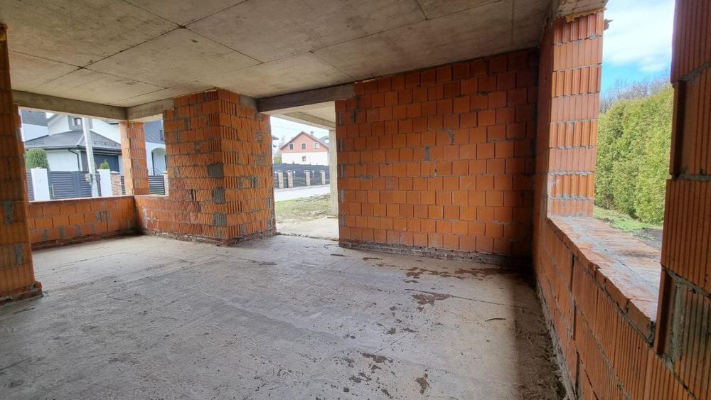 Продаж  окремостоячого  будинку  в затишному місці  с. Зубра біля лісу