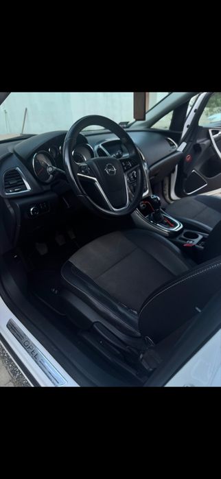 Opel Astra J 1.7 CDTI 125 KM