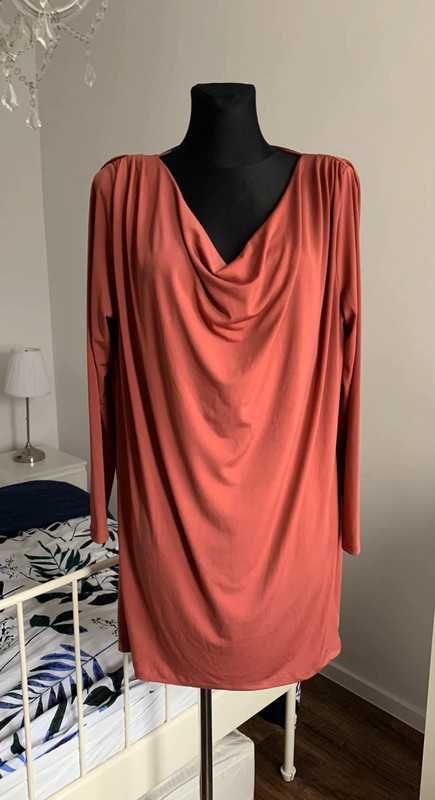 Monki luźna sukienka oversize basic szafa kapsułowa M 38 L 40