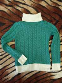Зимовий жіночий светр.