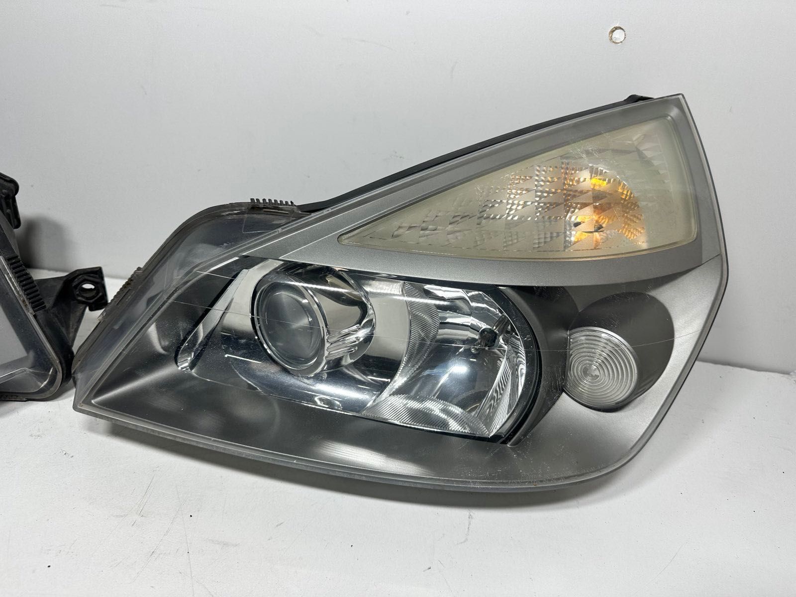 Renault Espace IV 4 Lampy Przód Przednie Xenon Komplet Lewa+Prawa EU